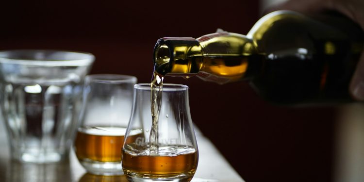 Suspeita de intoxicação por metanol é descartada em Juazeiro do Norte, confirma Secretaria de Saúde