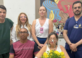 Paciente realiza sonho de casamento religioso dentro do Hospital Regional do Cariri