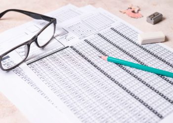 Novembro começa com vagas e concursos públicos em todo o país