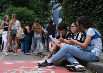 Enem 2025 registra 27% de abstenção no primeiro dia de provas, diz MEC