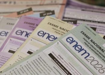 Gabaritos do segundo dia do Enem 2025 são divulgados após anulação de três questões