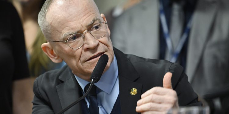 Senado instala CPI do Crime Organizado e elege Fabiano Contarato presidente por margem apertada