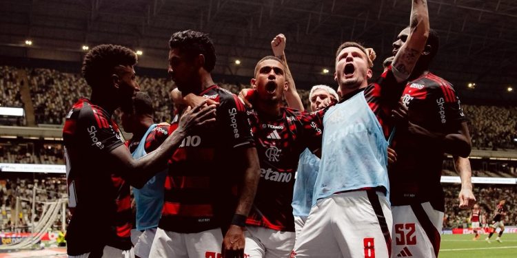 Flamengo arranca empate com o Atlético-MG e fica a uma vitória do título brasileiro