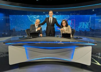 William Bonner se despede do Jornal Nacional após 29 anos e passa comando a César Tralli