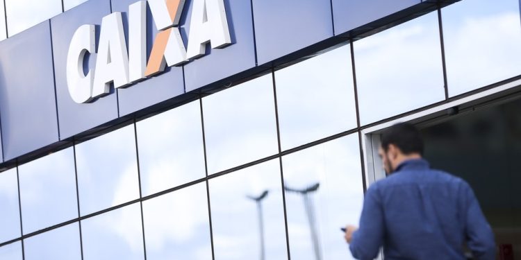 Caixa encerra hoje inscrições de concurso com 184 vagas; veja como participar