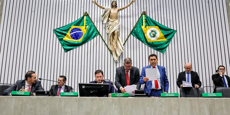 Alece aprova contas de 2024 do Governo Elmano e cria Empresa Cearense do Audiovisual