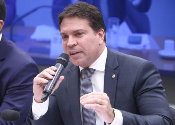 Alexandre Ramagem tem salário bloqueado pela Câmara após determinação do STF