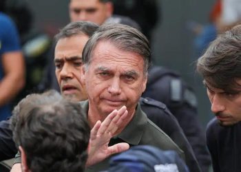 Defesa pede cirurgia urgente e prisão domiciliar para Bolsonaro após piora no quadro de saúde
