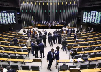 Congresso aprova LDO de 2026 com calendário obrigatório para pagamento de emendas