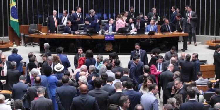 Bolsonaro pode ter pena reduzida após aprovação do PL da Dosimetria