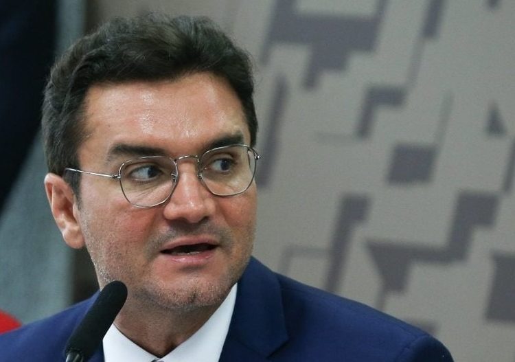 União Brasil expulsa Celso Sabino após impasse sobre permanência no Ministério do Turismo