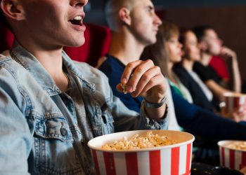 Lula assina decreto que estabelece cota de tela para filmes brasileiros em 2026