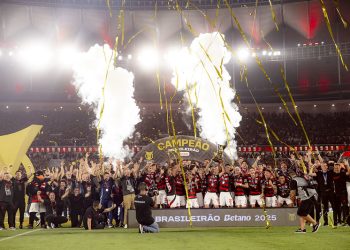 Flamengo conquista o Campeonato Brasileiro com vitória sobre o Ceará no Maracanã