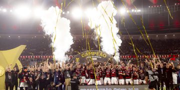 Flamengo conquista o Campeonato Brasileiro com vitória sobre o Ceará no Maracanã