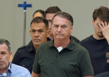 Bolsonaro está preso na PF, e sairá da carceragem para ser submetido a cirurgia (Foto: Fabio Rodrigues-Pozzebom/Agência Brasil)