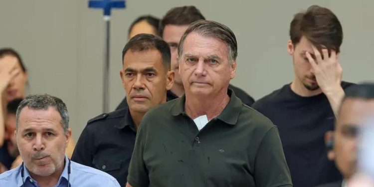 Moraes autoriza cirurgia de Bolsonaro no dia de Natal; ex-presidente será internado na quarta