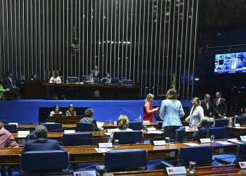 Senado aprova projeto antifacção com penas de até 120 anos