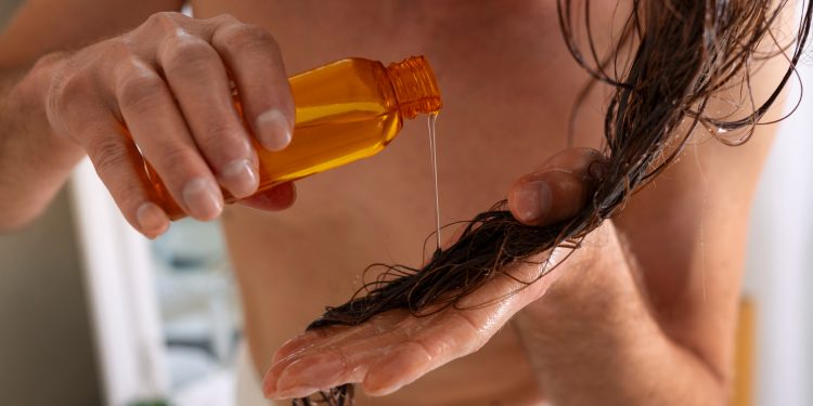 Anvisa determina recolhimento de tônicos capilares e interdita anabolizantes irregulares