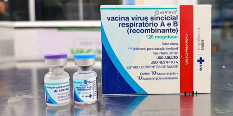 Ceará recebe 29 mil doses da vacina contra vírus sincicial respiratório (VSR)