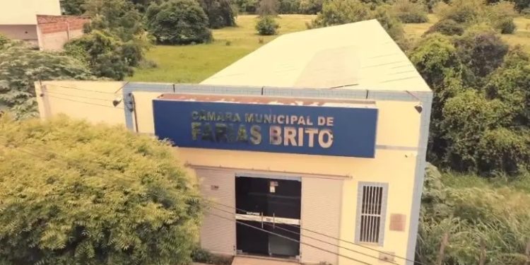 TRE-CE mantém cassação de vereadores do MDB em Farias Brito por fraude à cota de gênero