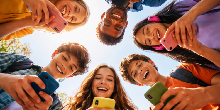 Meta suspende acesso de crianças a personagens de IA, anuncia empresa