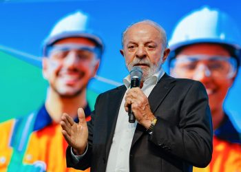 Lula lidera todos os cenários e pode vencer em primeiro turno, aponta pesquisa Atlas