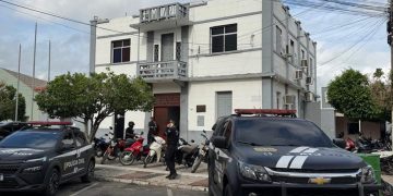 A ação apura a suspeita de superfaturamento em procedimento licitatório, conduzido pela Secretaria de Educação de Várzea Alegre (Foto: Divulgação/MPCE)