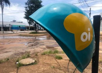 Fim de uma era: orelhões começam a ser retirados das ruas do Brasil a partir de 2026