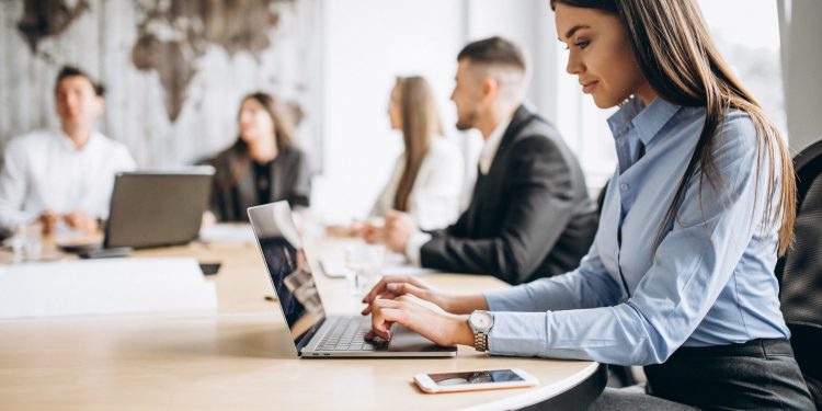 Ceará registra abertura recorde de empresas em 2025, aponta Jucec