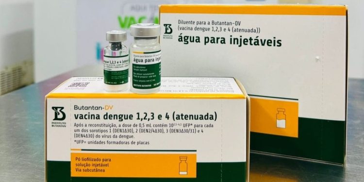Ceará recebe primeiras doses da vacina do Butantan contra a dengue