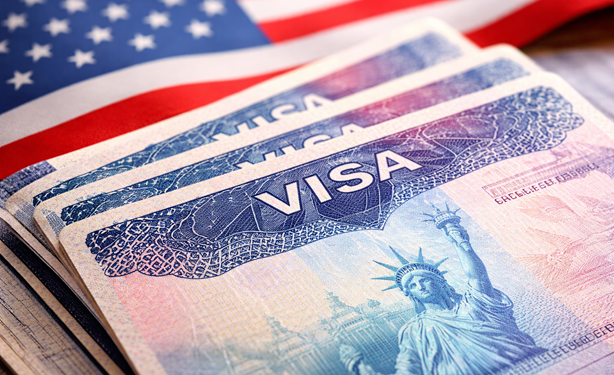 Estados Unidos congelam emissão de vistos para 75 países e incluem o Brasil na lista