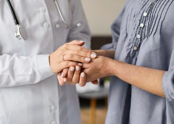 Maioria dos pacientes com câncer desconhece direitos garantidos por lei, revela pesquisa