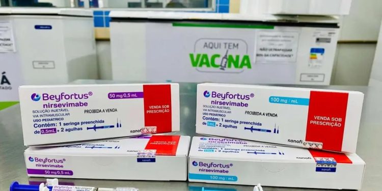 Ceará inicia aplicação de imunizante contra bronquiolite em bebês e crianças com comorbidades